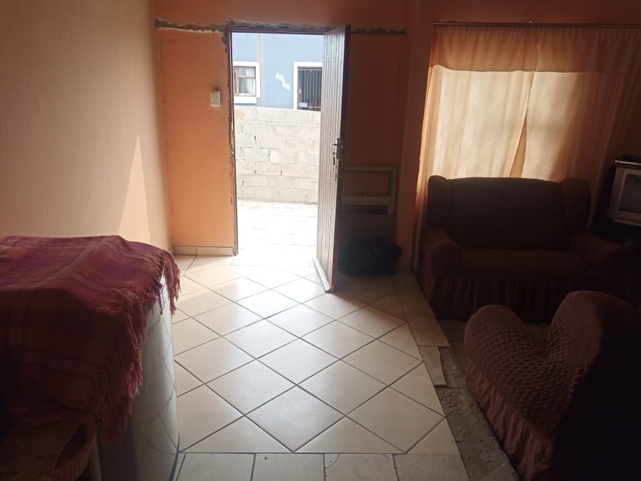 1 Bedroom Property for Sale in Kwanonqaba Western Cape